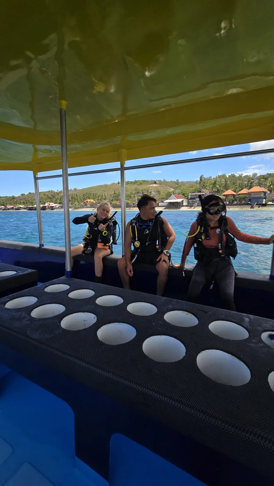Guided fun dive with tropical marine life in Nusa Penida